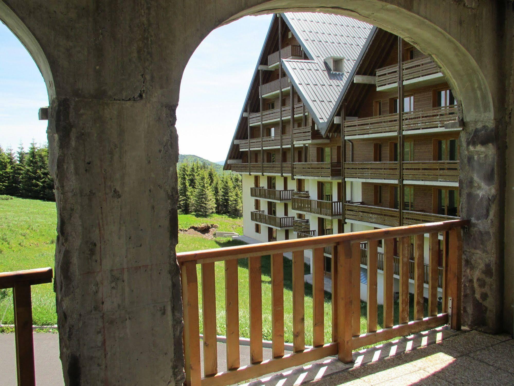 سوبر بيس O - Sancy Residence De Tourisme المظهر الخارجي الصورة