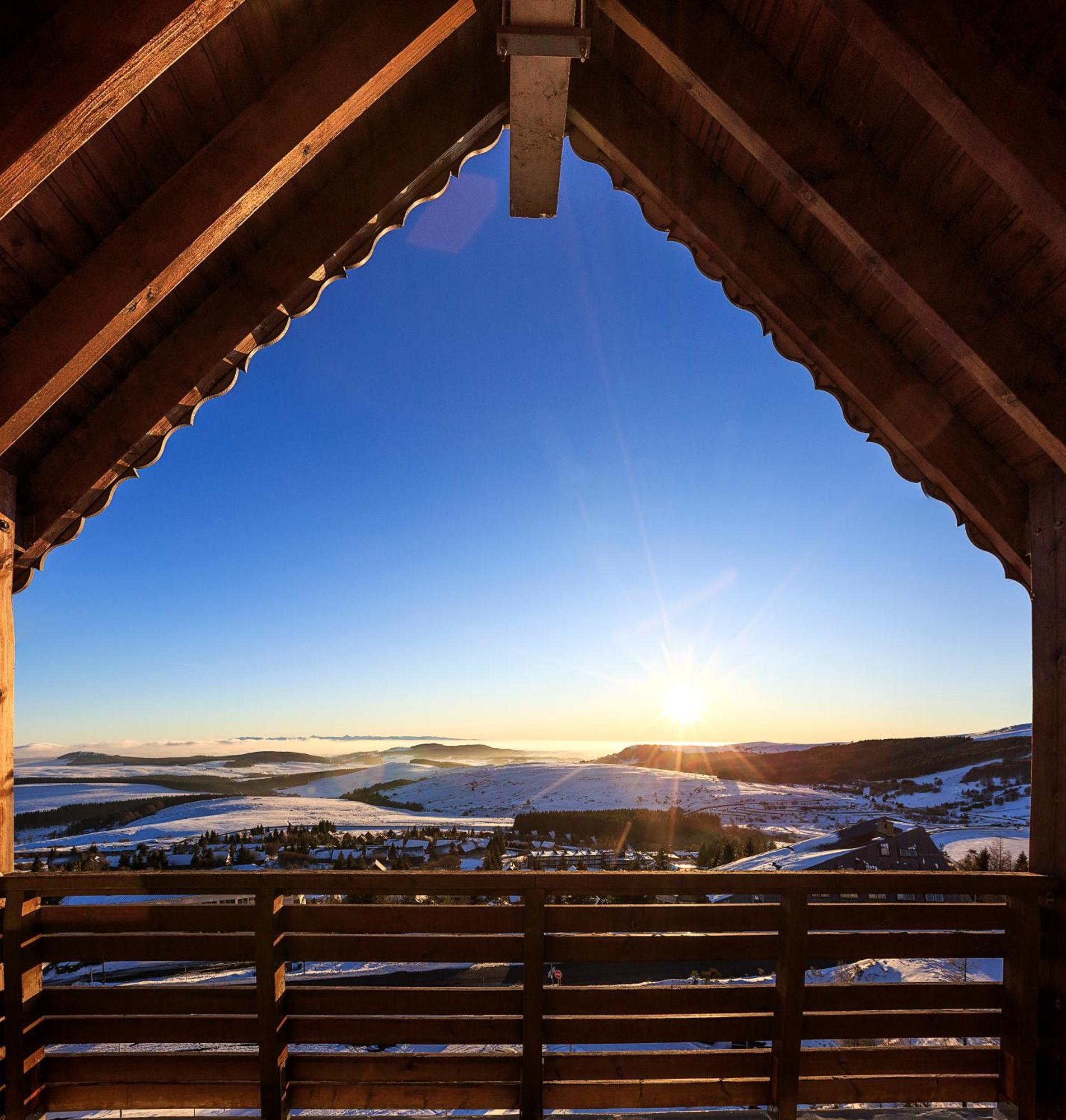 سوبر بيس O - Sancy Residence De Tourisme المظهر الخارجي الصورة